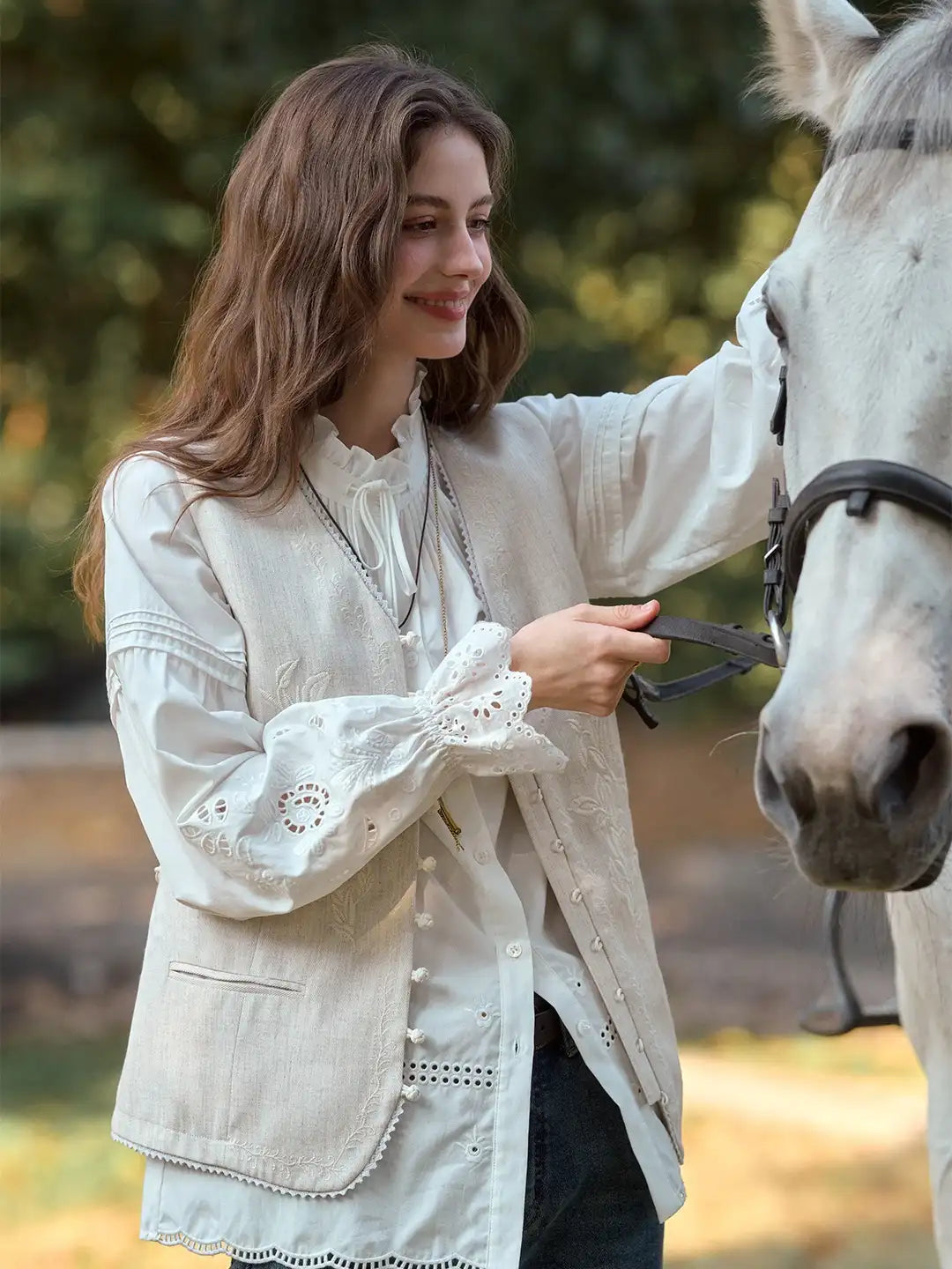 Jade V-Neck Embroidery Knot Button Vest