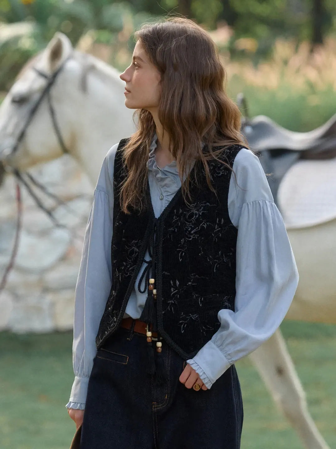 Aliya V-Neck Embroidery Vest