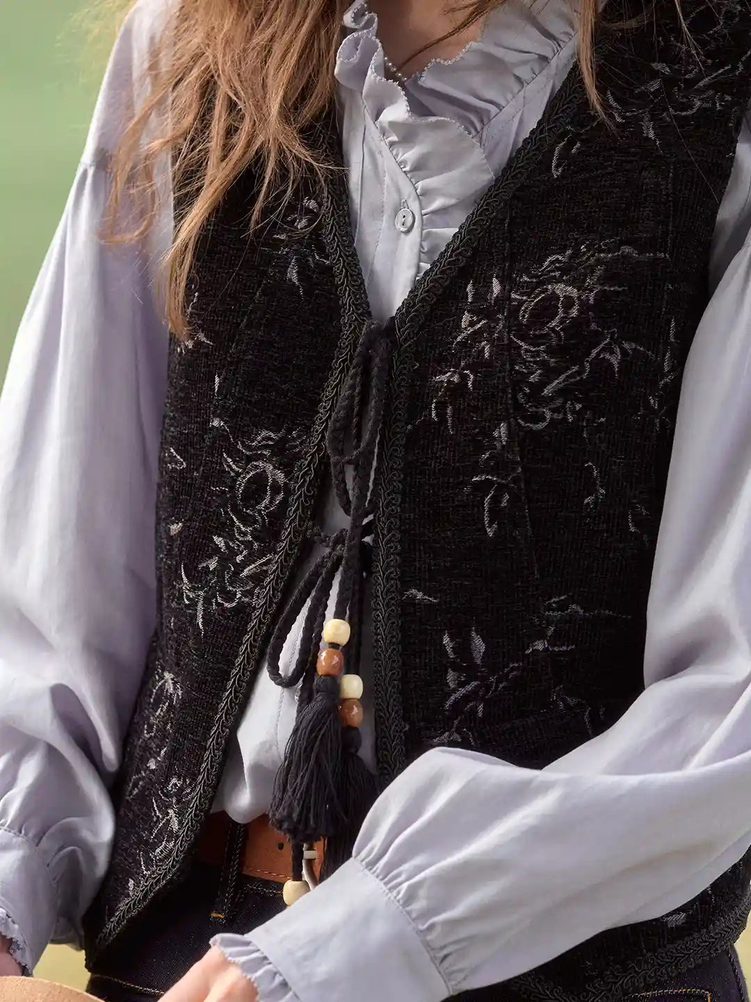 Aliya V-Neck Embroidery Vest