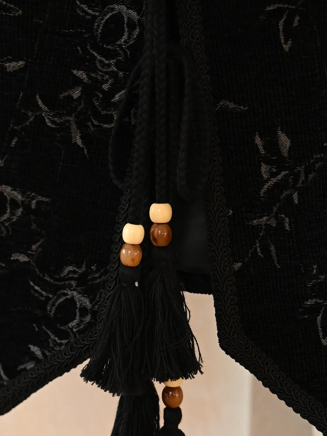 Aliya V-Neck Embroidery Vest