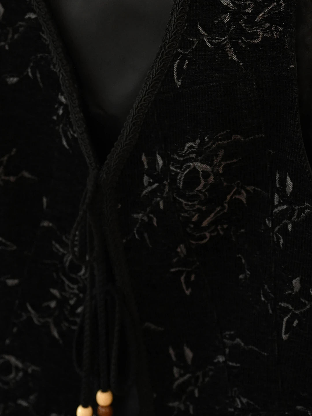 Aliya V-Neck Embroidery Vest