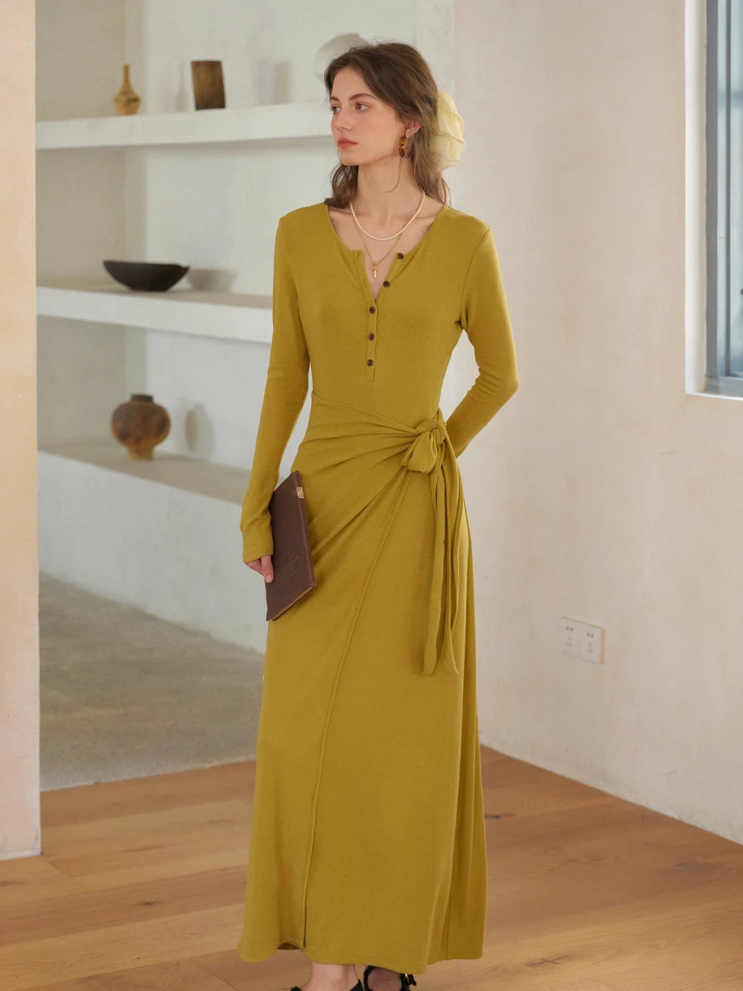 Cielo Rounc Neck Knot Dress