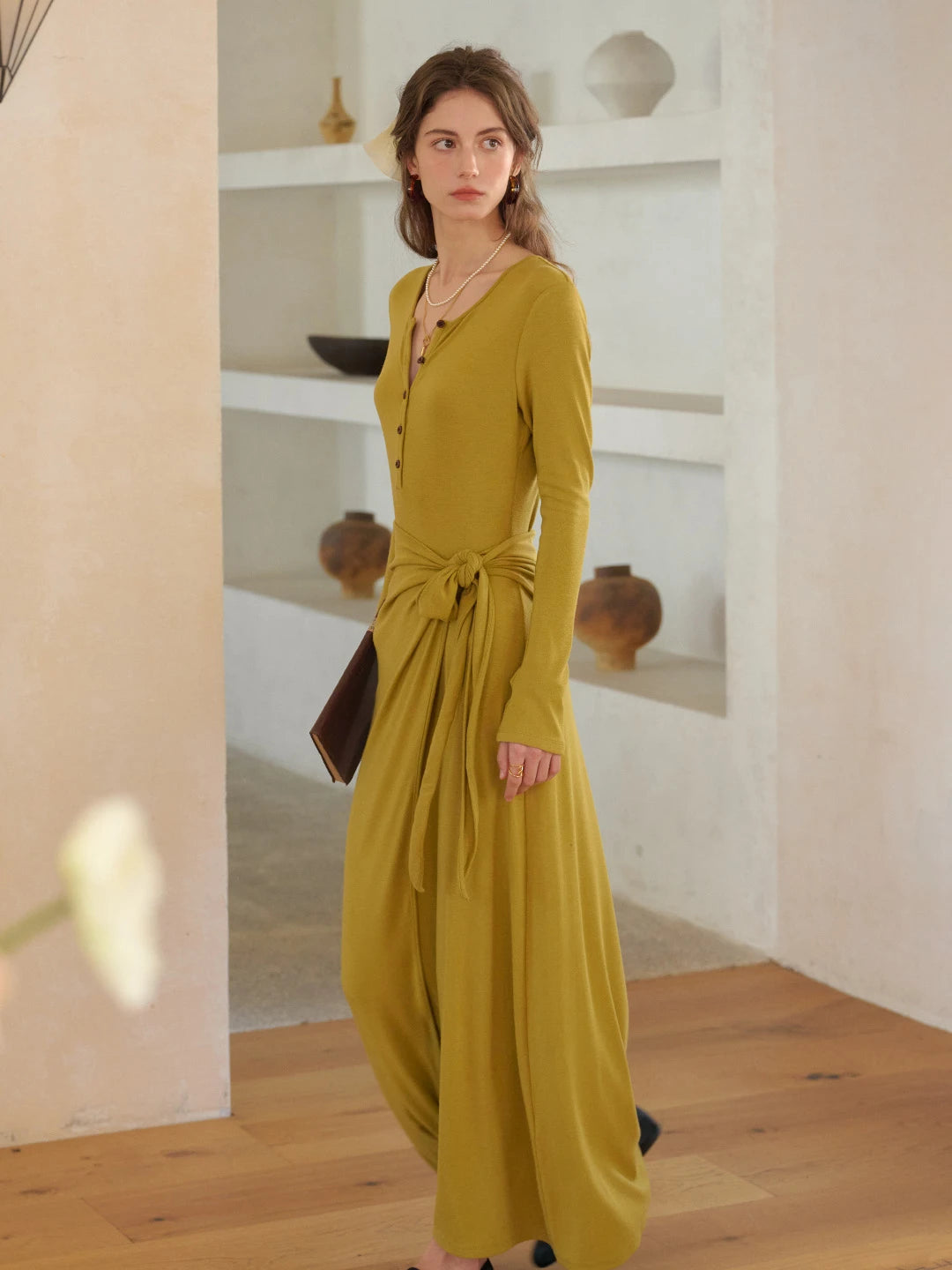 Cielo Rounc Neck Knot Dress