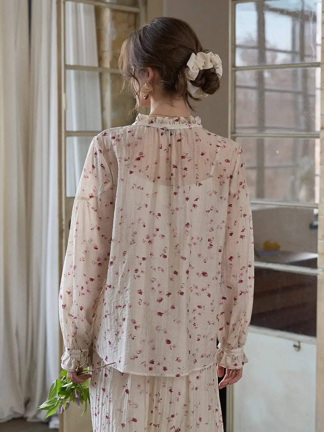 Layne Lace Collar Floral Blouse