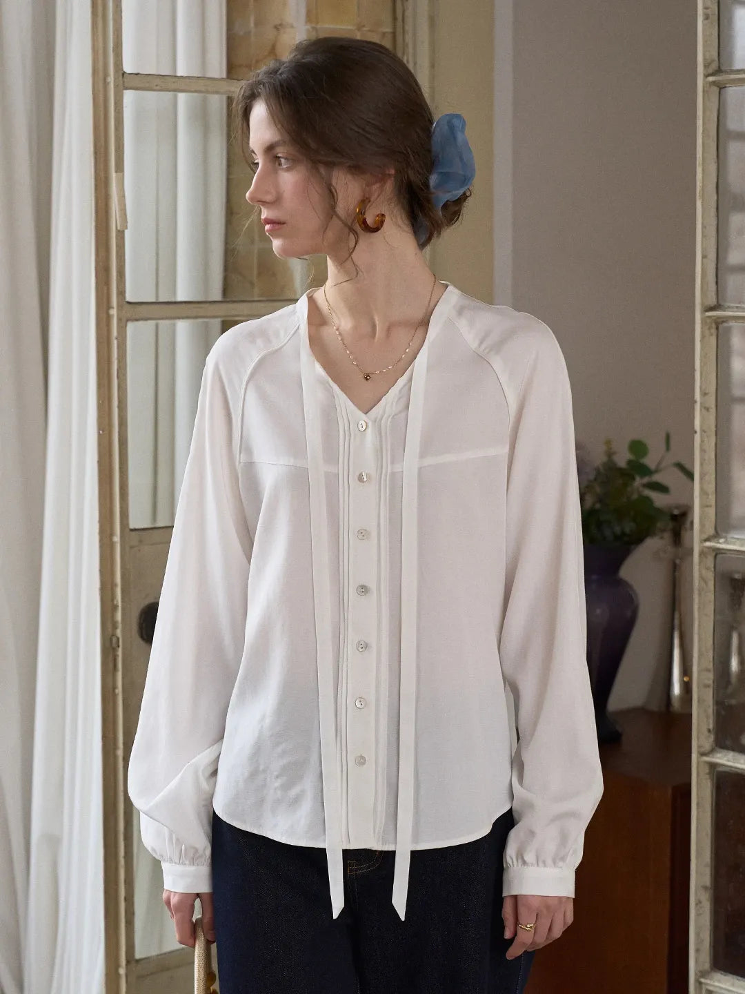 Saoirse Tie Collar Linen Blouse