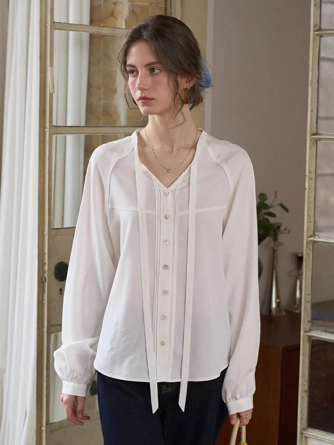 Saoirse Tie Collar Linen Blouse