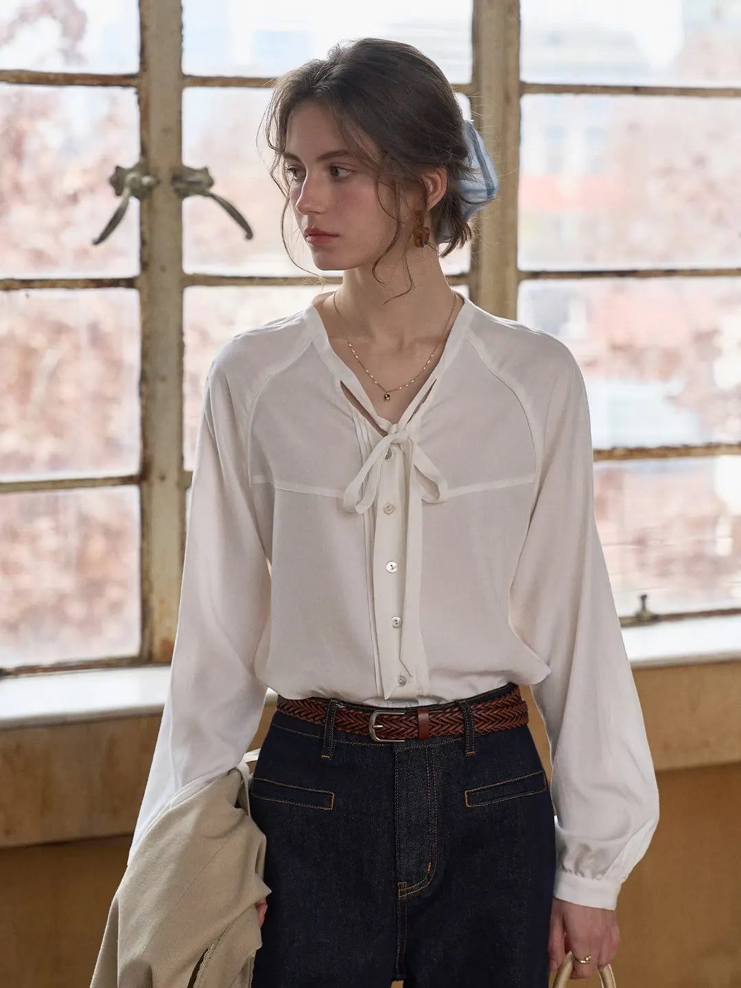Saoirse Tie Collar Linen Blouse