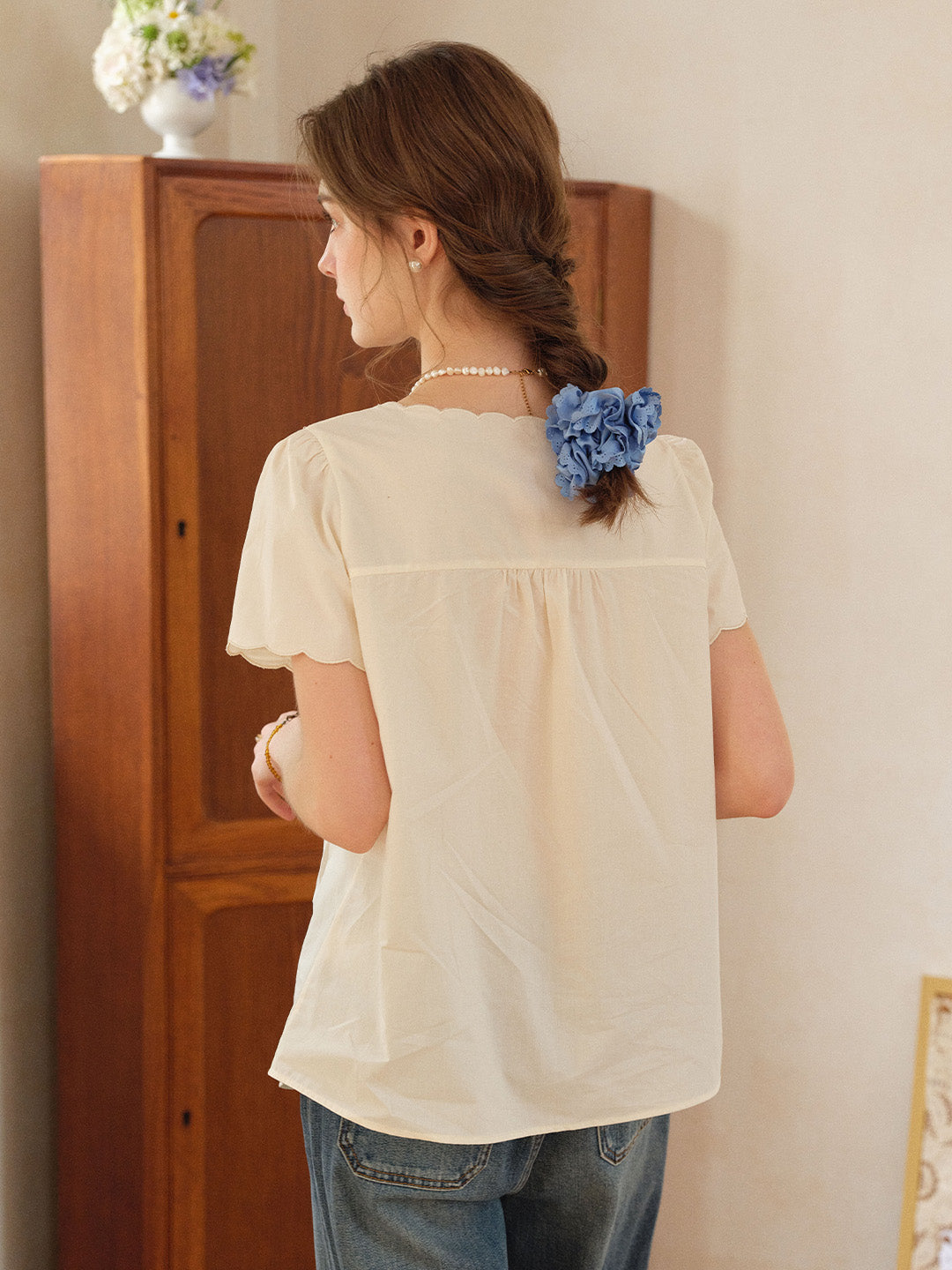 Daphne V-Neck Embroidered 100% Blouse