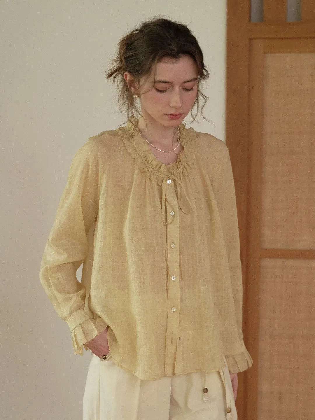 Aura Ruffle Collar Ramie Blouse