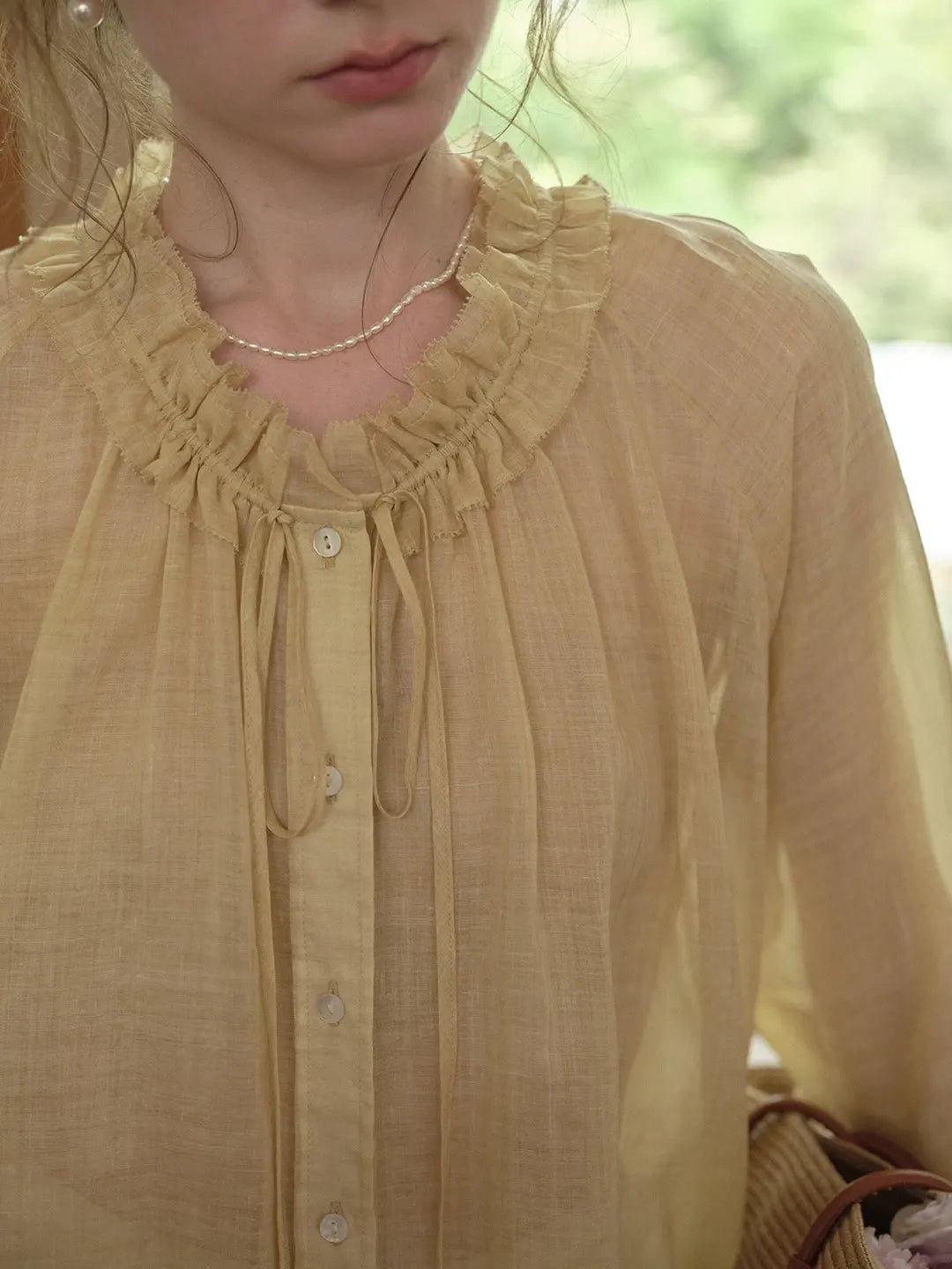 Aura Ruffle Collar Ramie Blouse