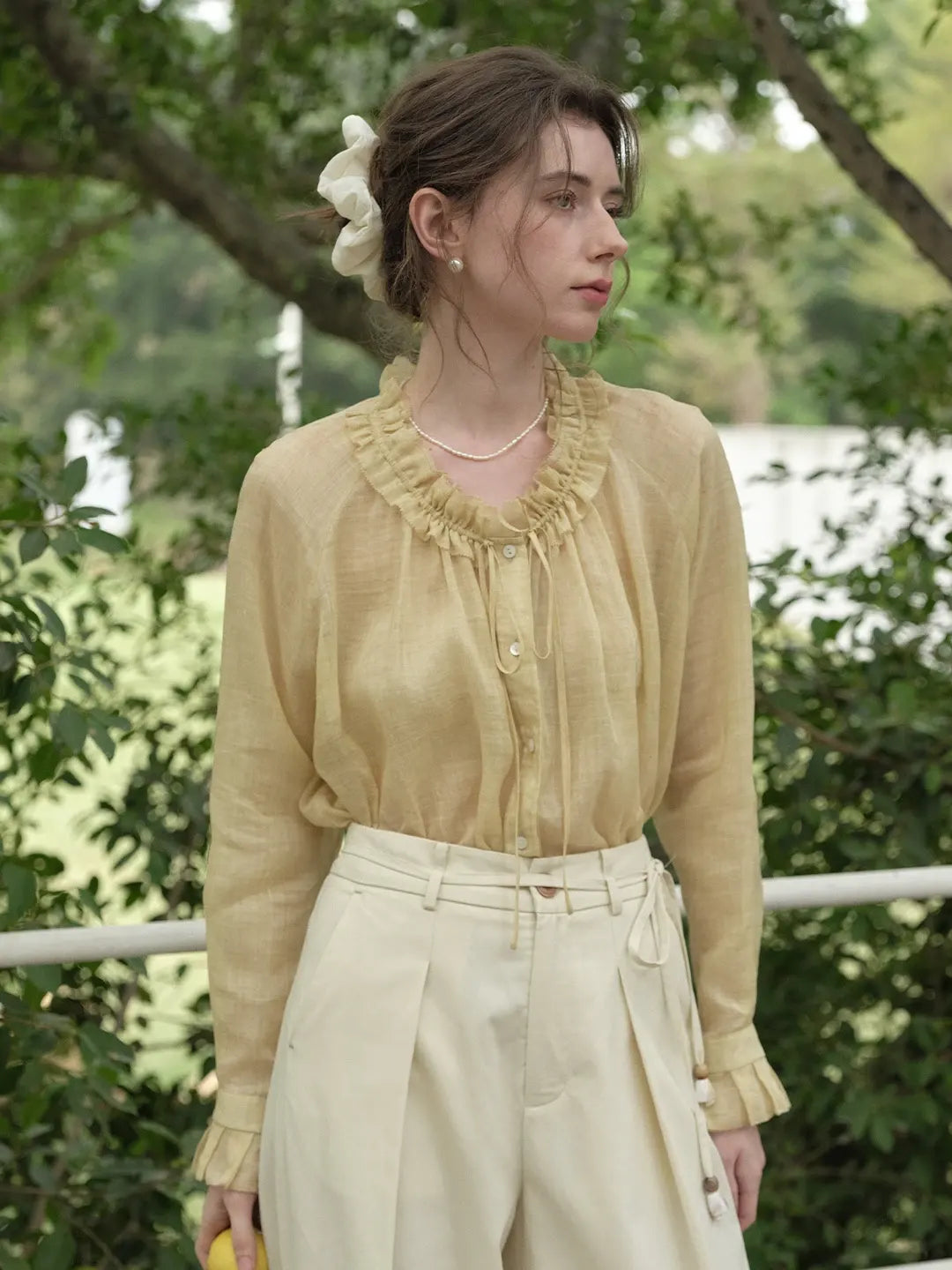 Aura Ruffle Collar Ramie Blouse