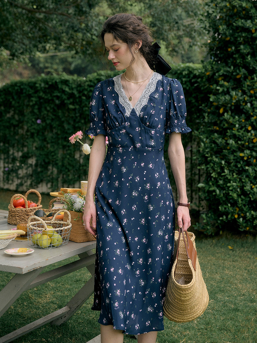 【Final Sale】Stormi Charming V-neck Lace Trimmed Floral Print Dress - Purple