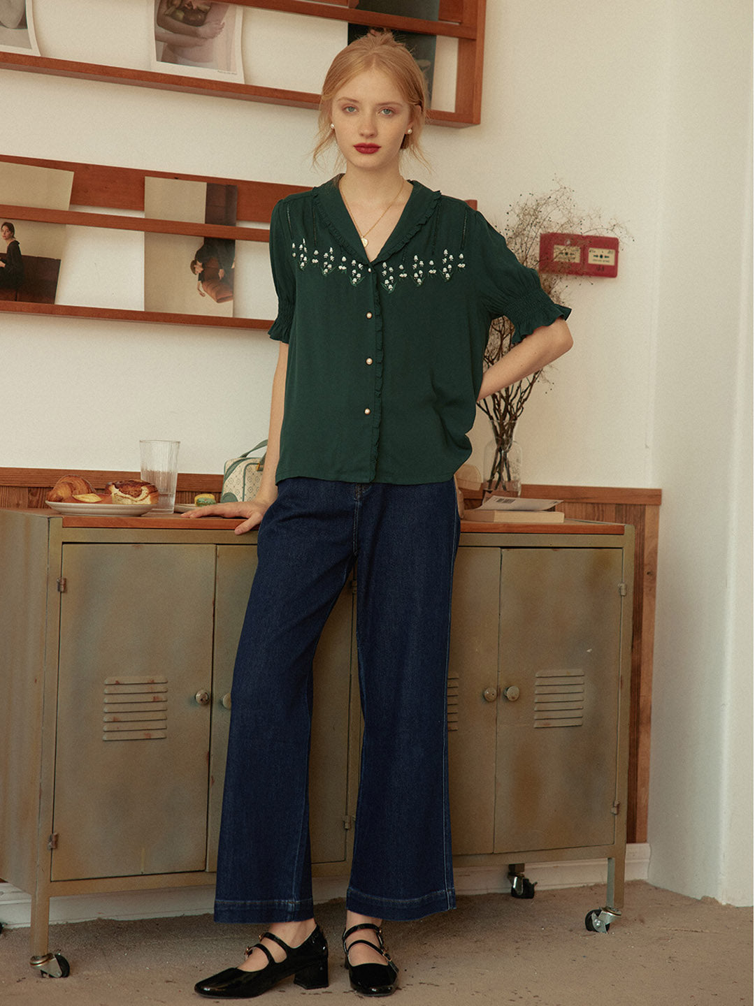 【Final Sale】Convallaria Floral Embroidered White Puff Top
