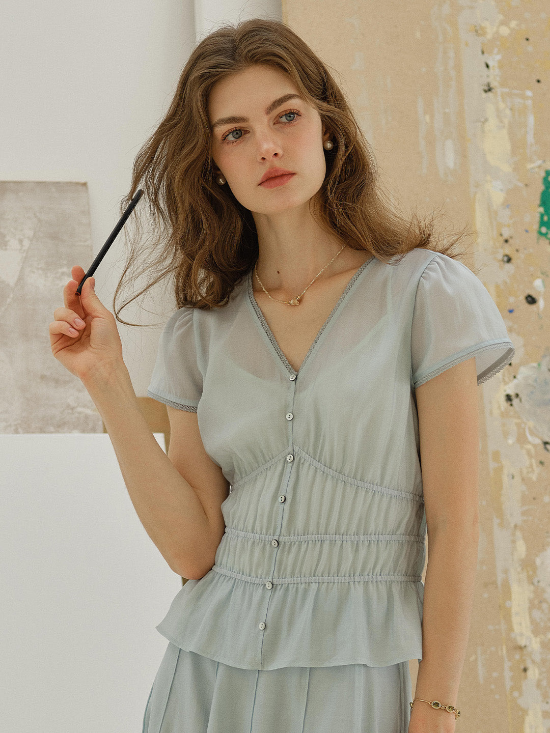 Bella V-Neck Light Lyocell Blouse