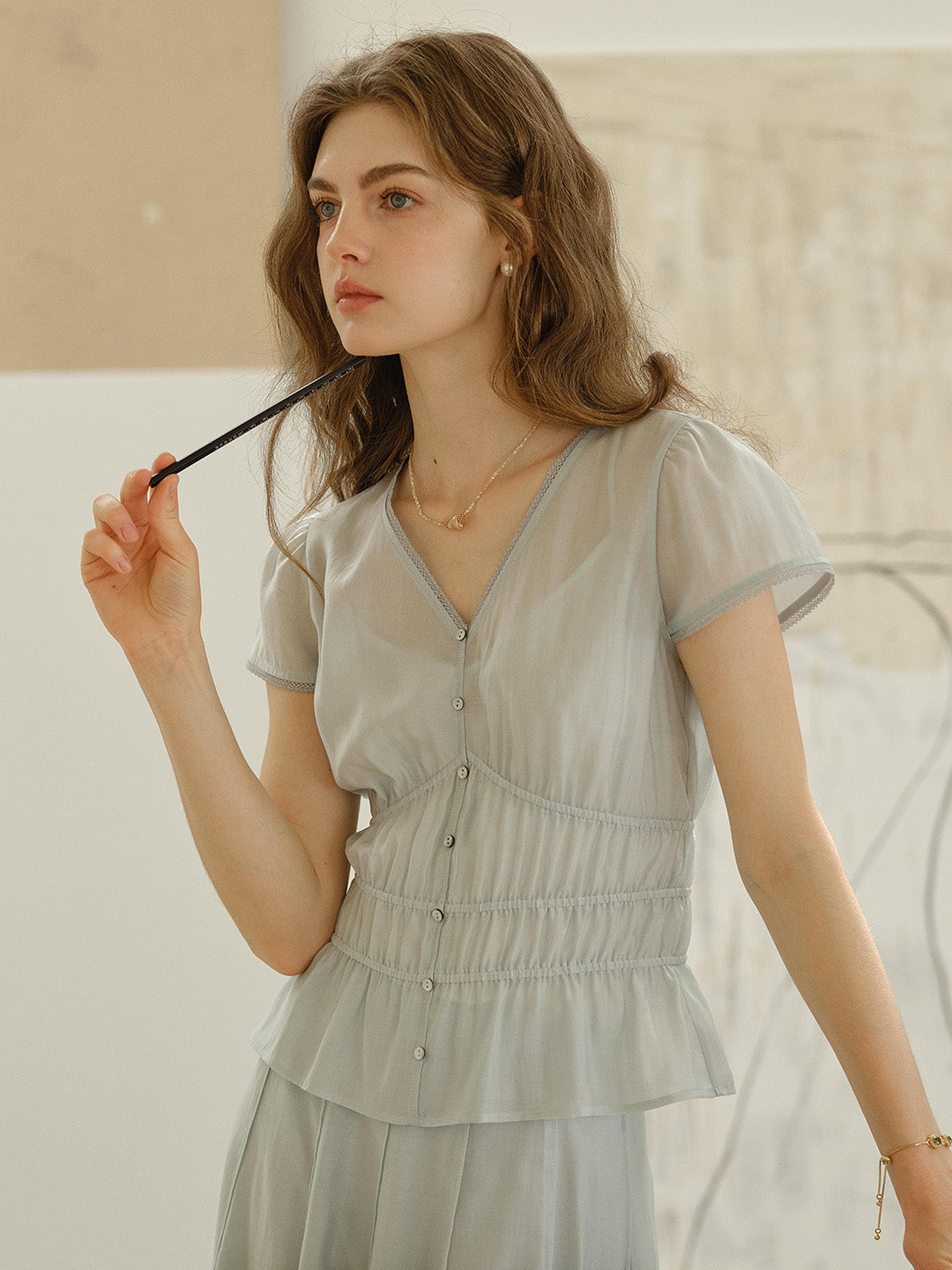 Bella V-Neck Light Lyocell Blouse