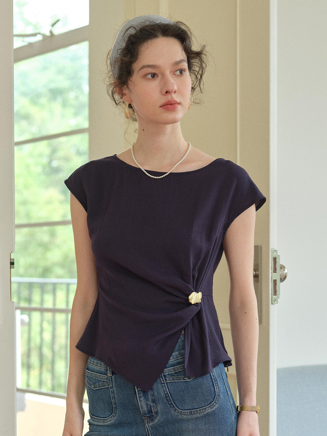 Isla Round Neck Short Blouse