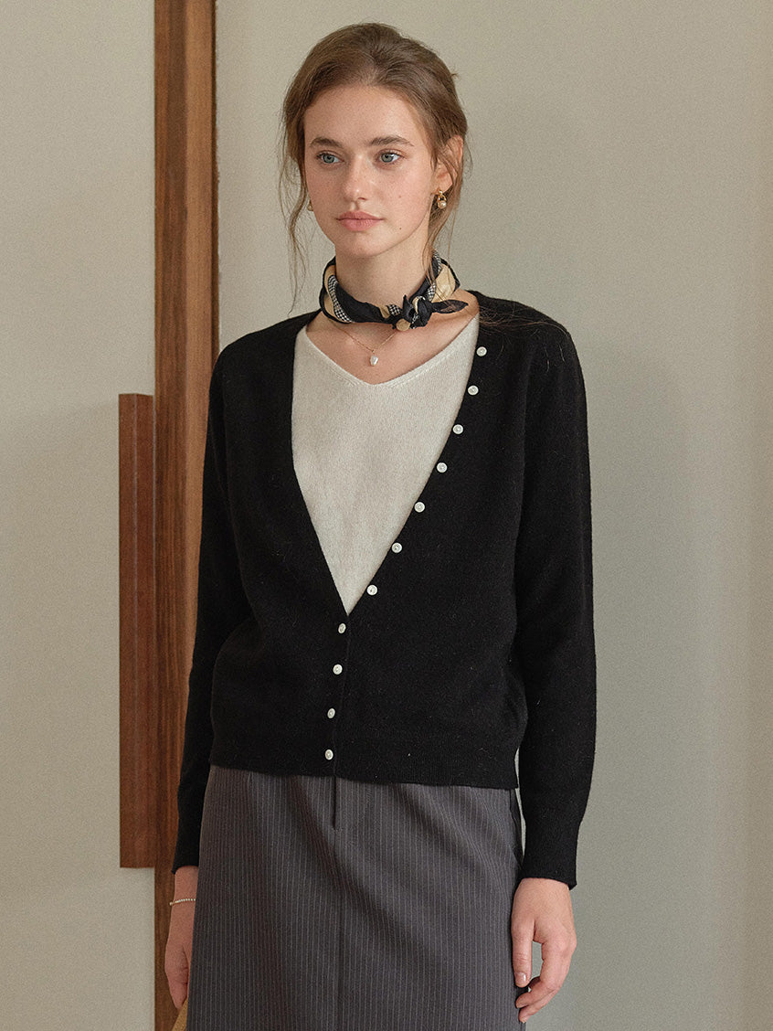 Sariah 100%Wool Pearl Button V-Neck Knit Sweater