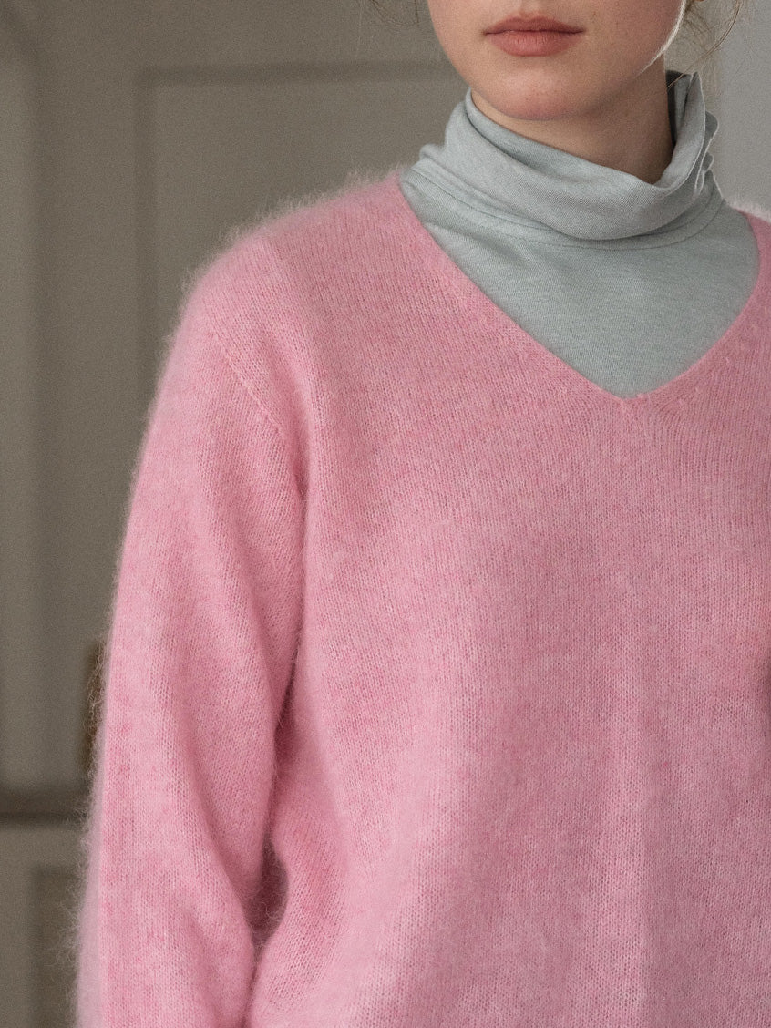 Alaiya V-Neck Lustrous Wool-Silk-Cashmere Sweater Pink
