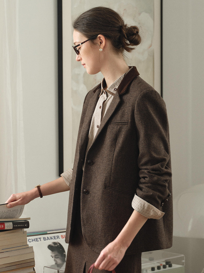 Zeta Lapel Collar Flap-Pocket Textured Blazer