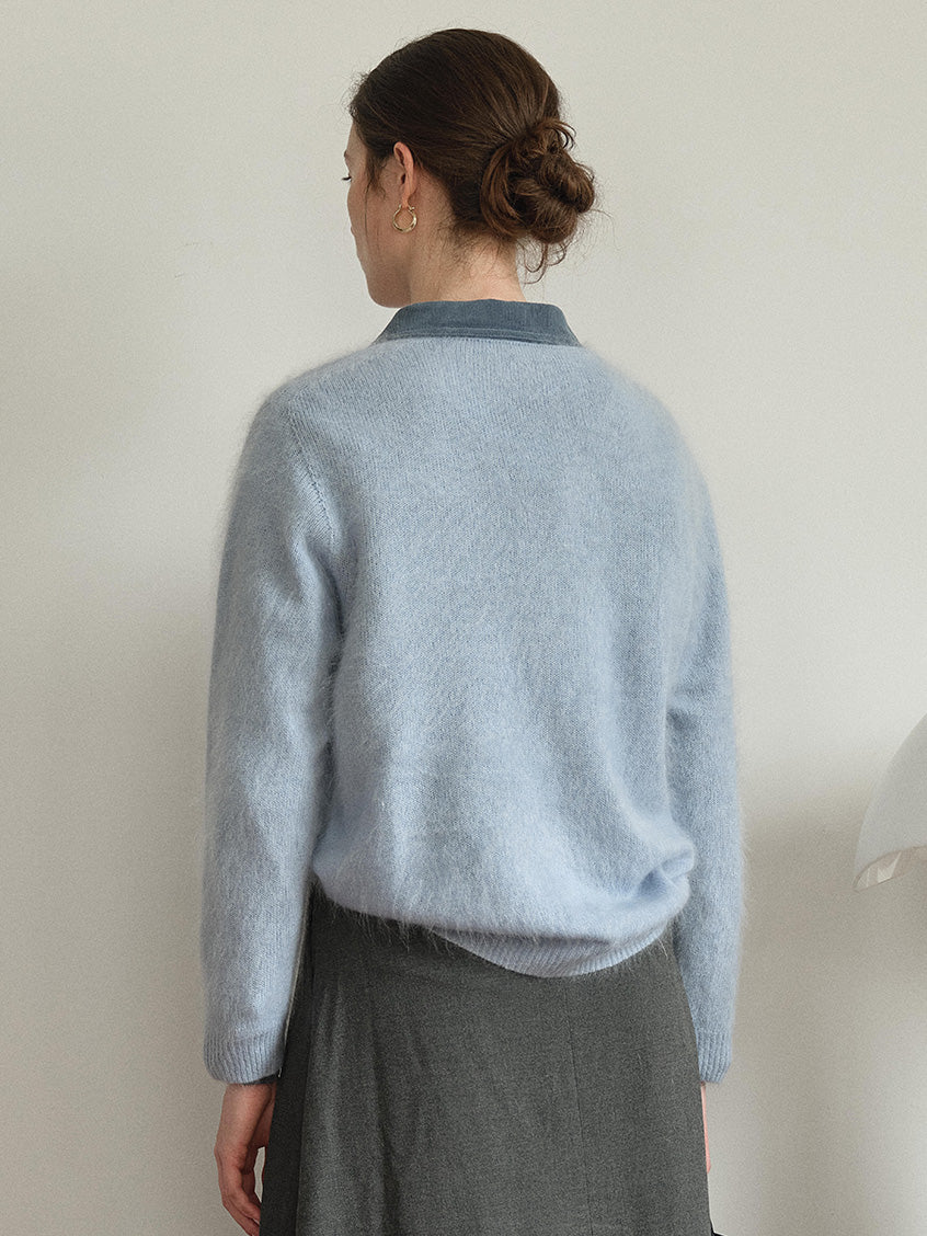Alaiya V-Neck Lustrous Wool-Silk-Cashmere Sweater Blue
