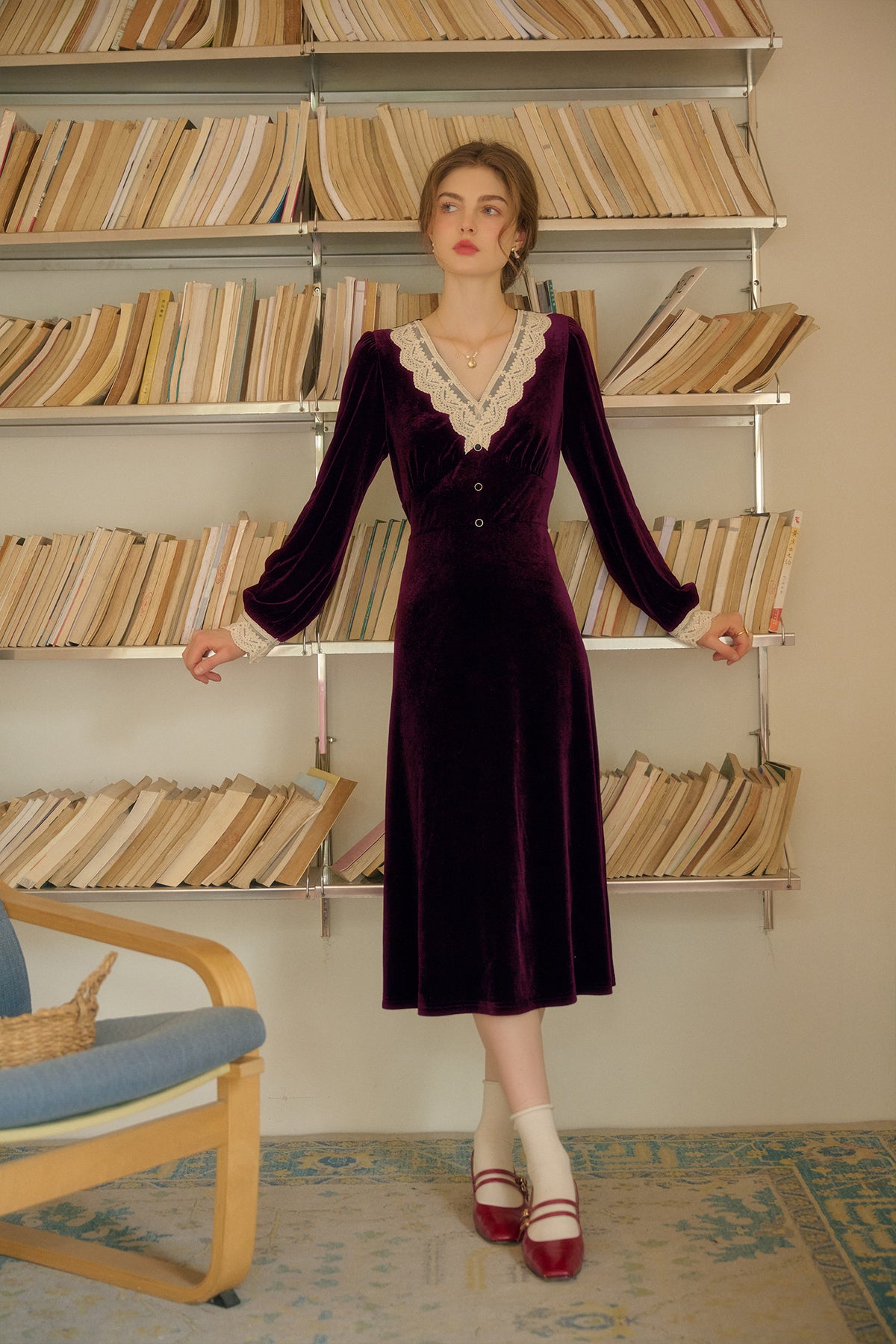 Kristen Elegant V-Neck Contrasting Lace Velvet Dress