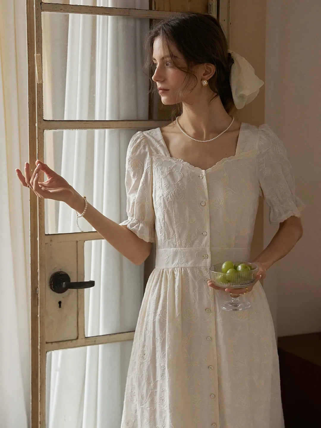 Ayra Sweetheart Neck Puff Sleeves Dress