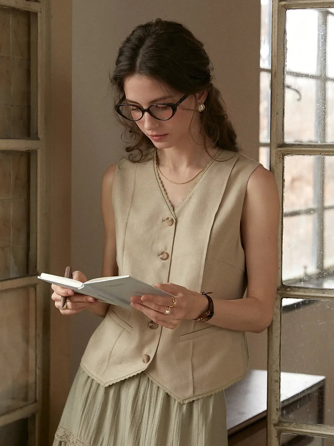 Dana V-Neck Linen Vest