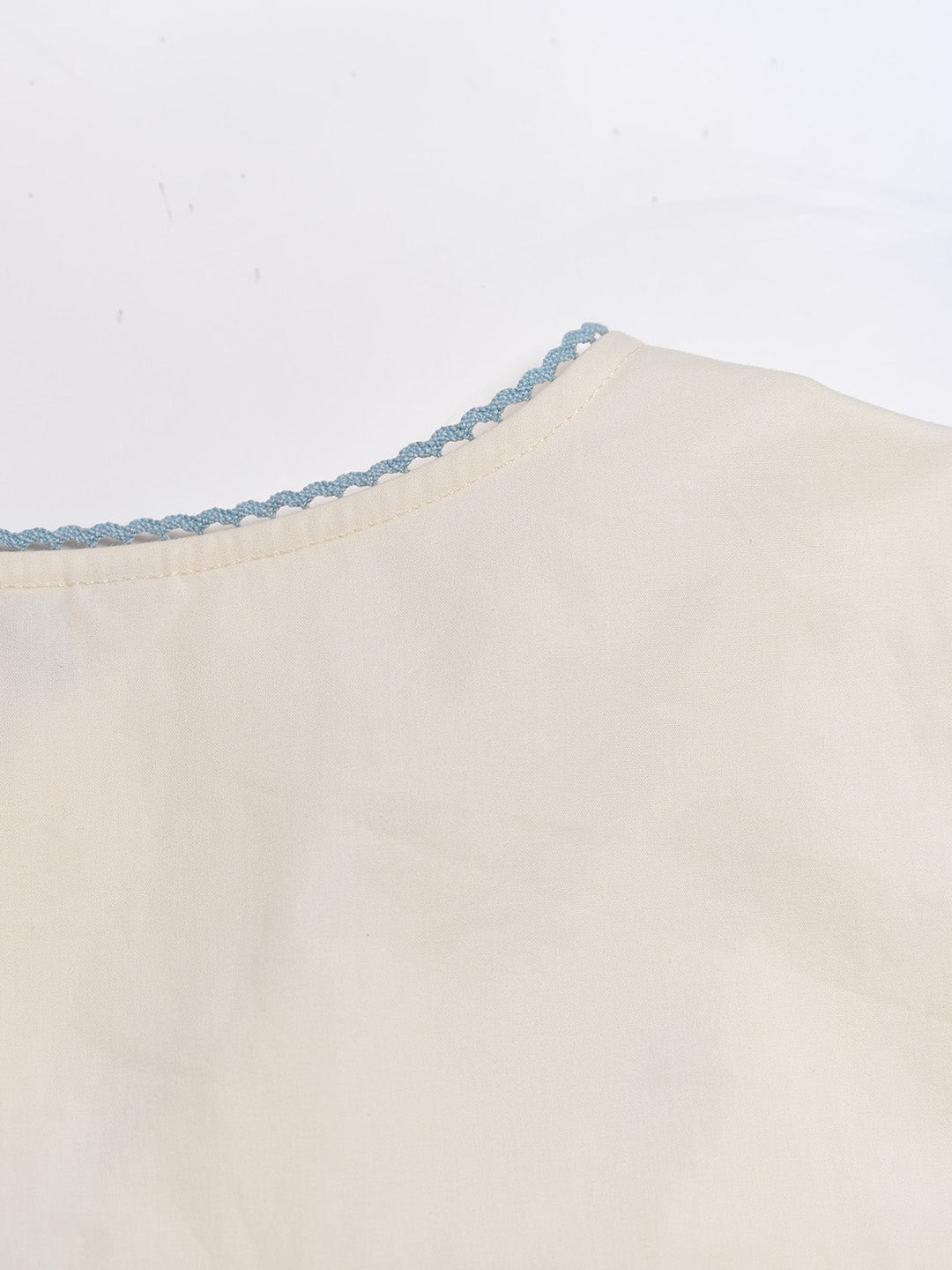 Violette V-Neck Flora Embroidered 100%Cotton Blouse