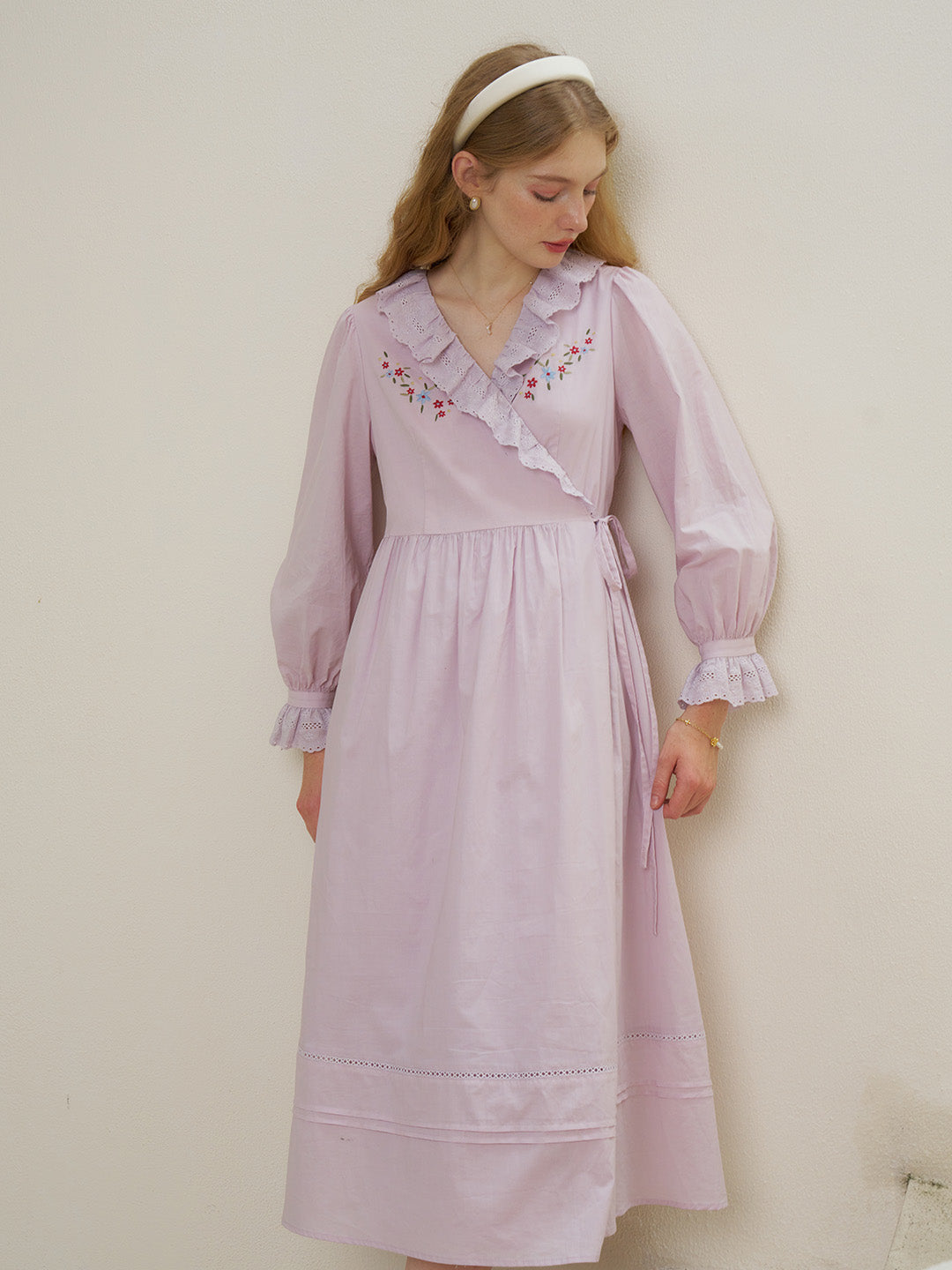 【Final Sale】Annika V-Neck Trimmed Embroidery Cotton Dress