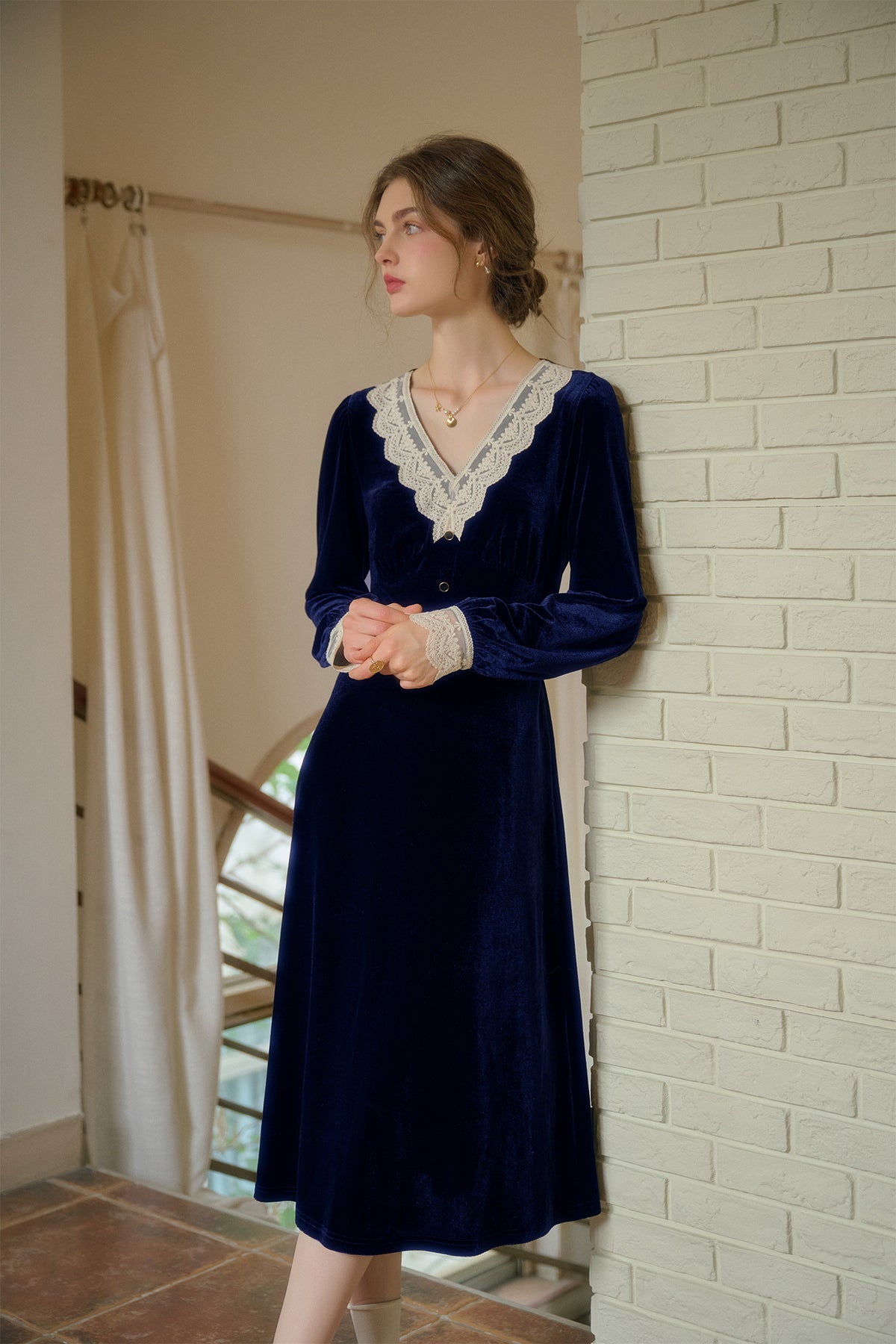 Kristen Elegant V-Neck Contrasting Lace Velvet Dress