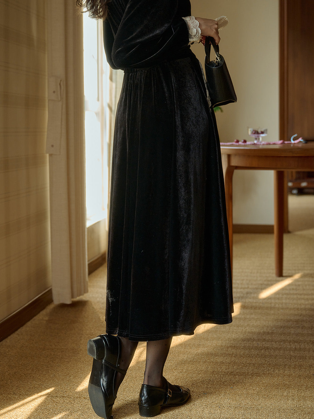 Azari Contrast Lace Paneled Pocket Velvet Skirt