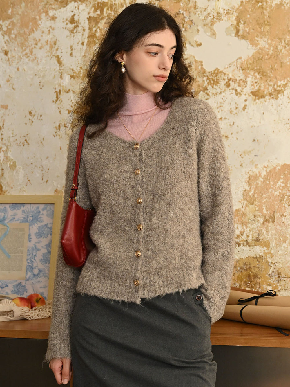 Aurelia - Elegant and Soft Crew Neck Cardigan for Women
