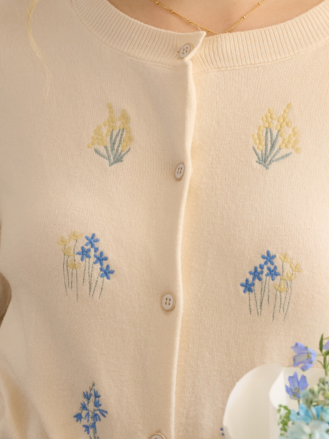 【Final Sale】Sarahi Simple Round Neck Embroidery Cardigan
