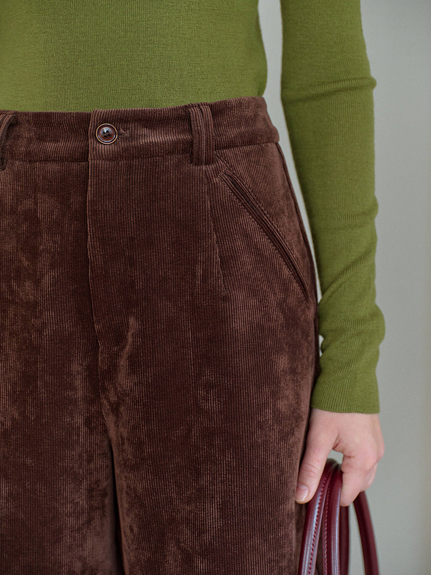 Saanvi Classic All-Purpose Button Shorts