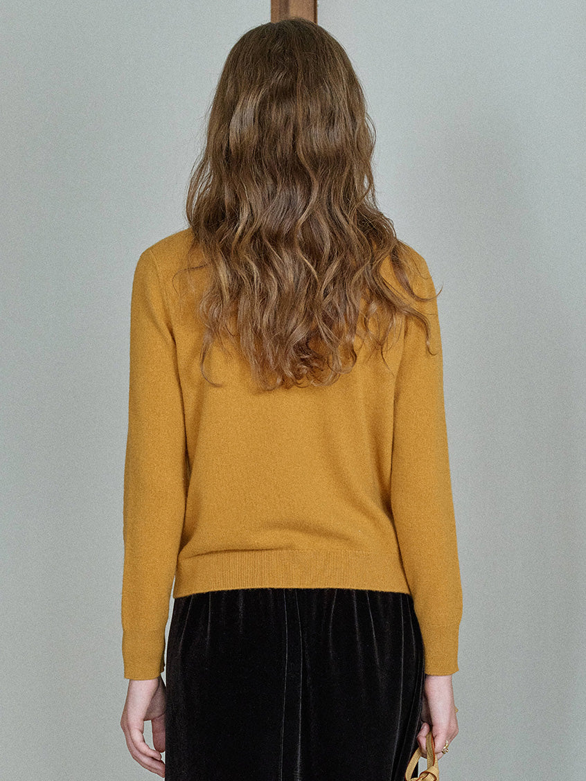 Sariah 100%Wool Pearl Button V-Neck Knit Sweater
