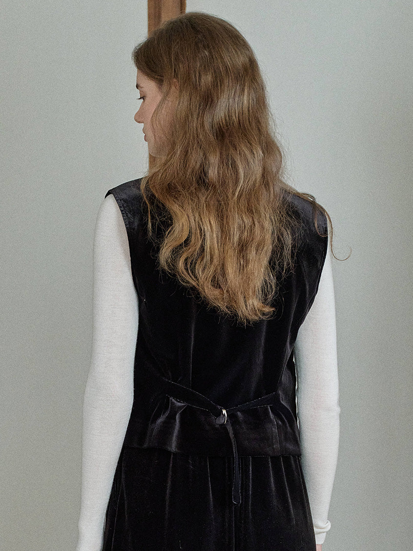 Kairi Back Belted Lace Embroidered Velvet Vest