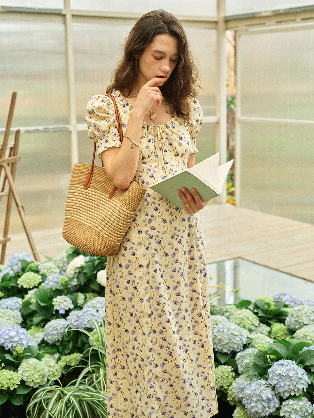 Esperanza Round Neck Floral Puff Sleeve Dress