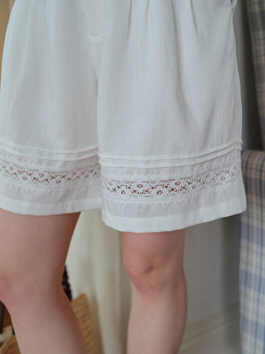 Elise Loose Lace Embroidery Shorts