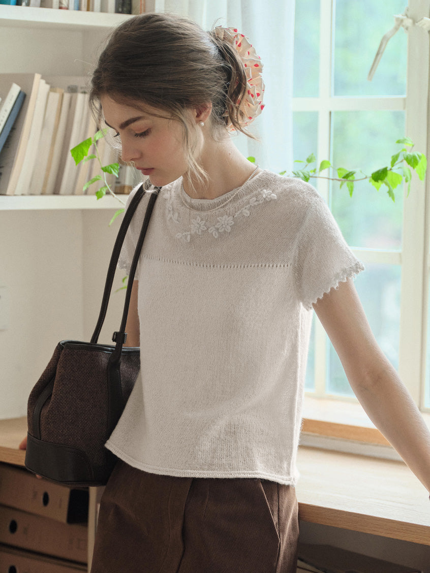 Ellianna Round Neck Lace Embroidery Knitwear