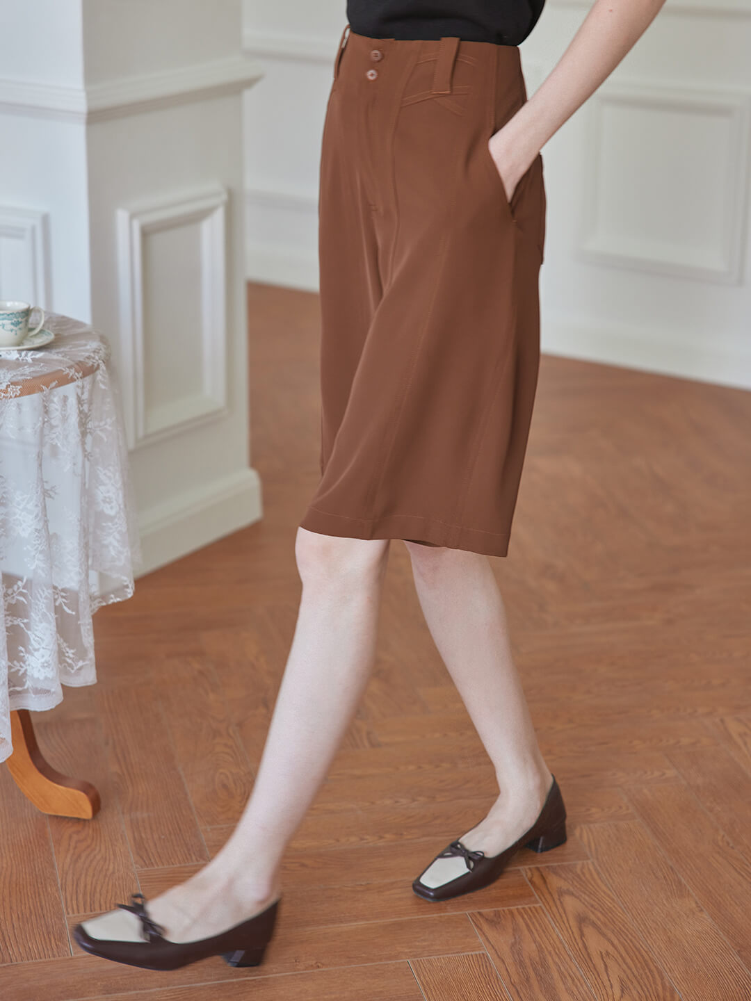 Novah Brown Straight Shorts/Simple Retro/11336