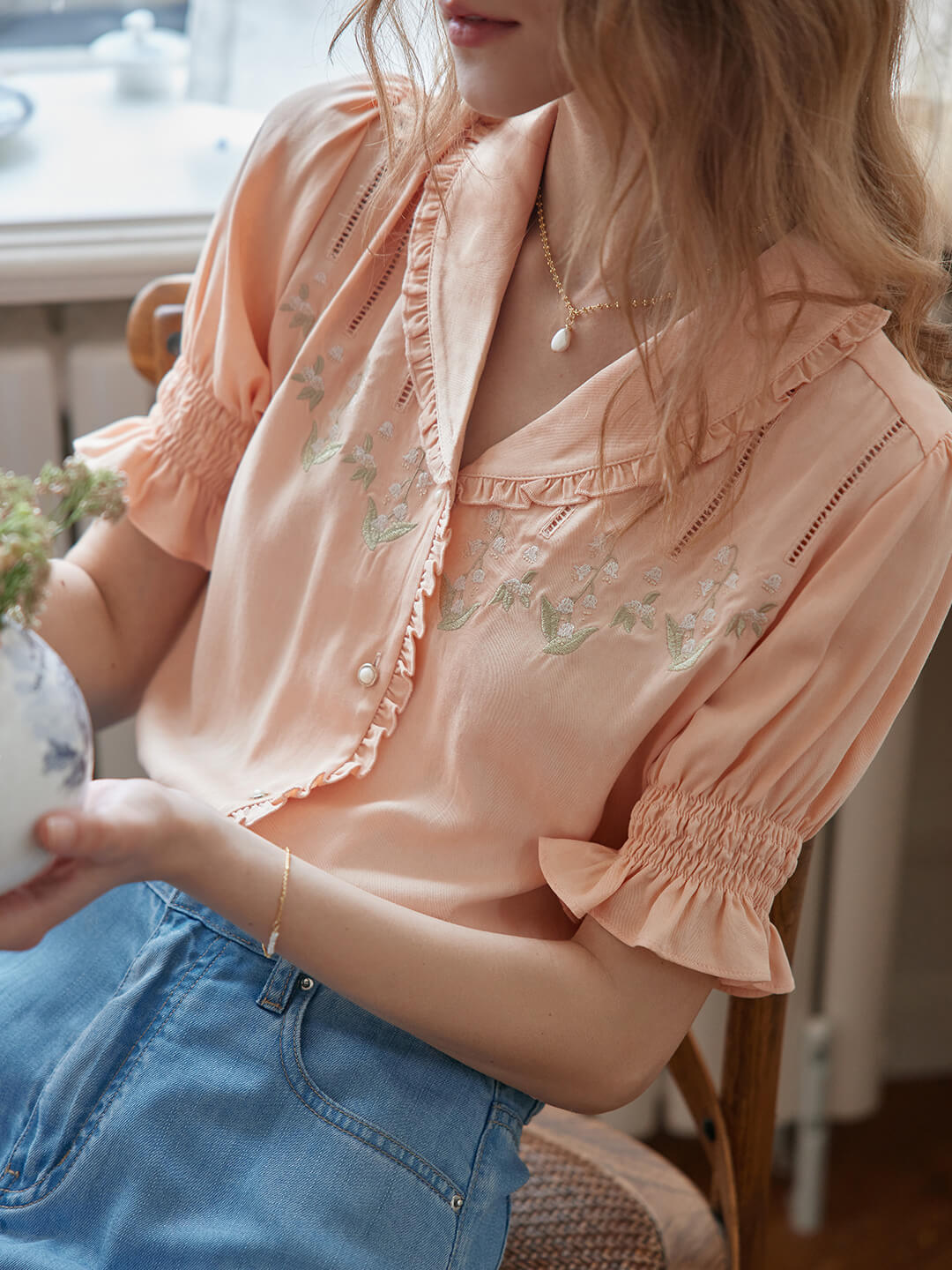 Convallaria Floral Embroidered Orange Puff Top/SIMPLE RETRO