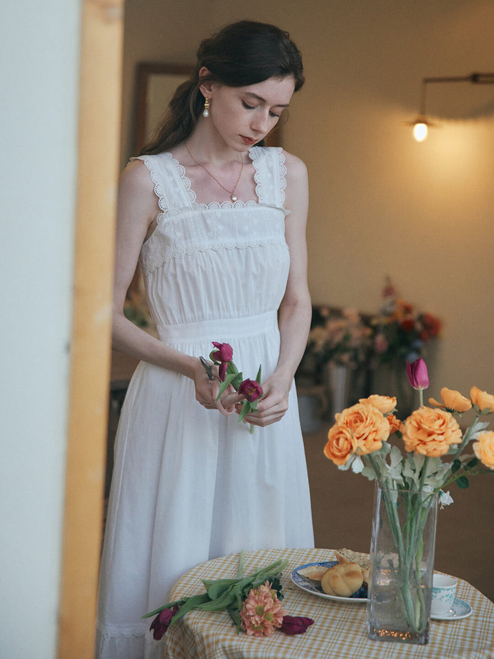 Emerie Flora Embroidered White Slip Dress/Simple Retro/66058