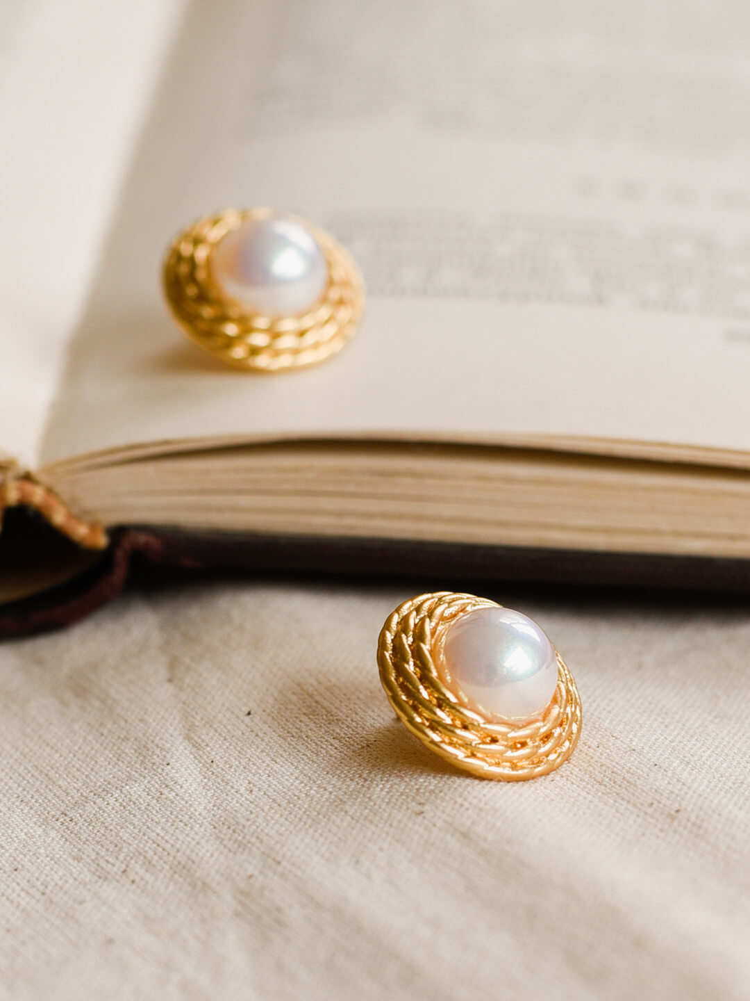 Glaze Pearl Earrings