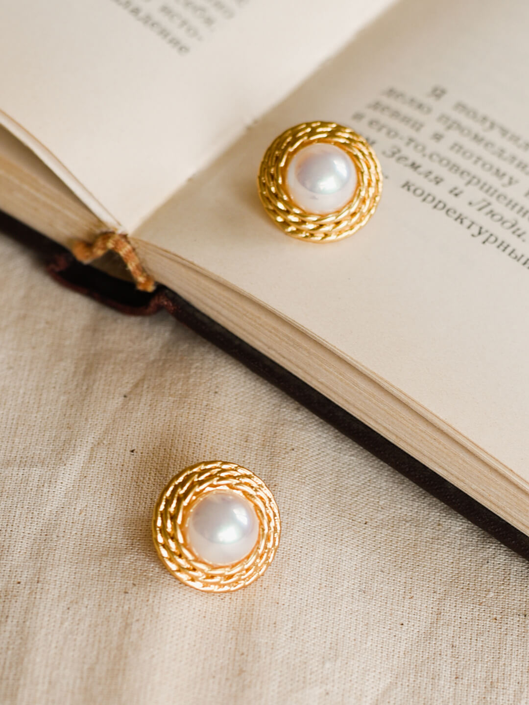 Glaze Pearl Earrings