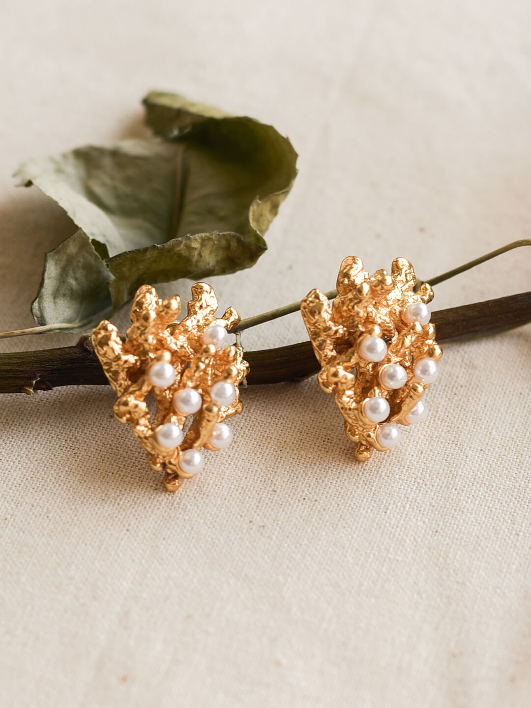 Macaron Pearl Golden Earrings
