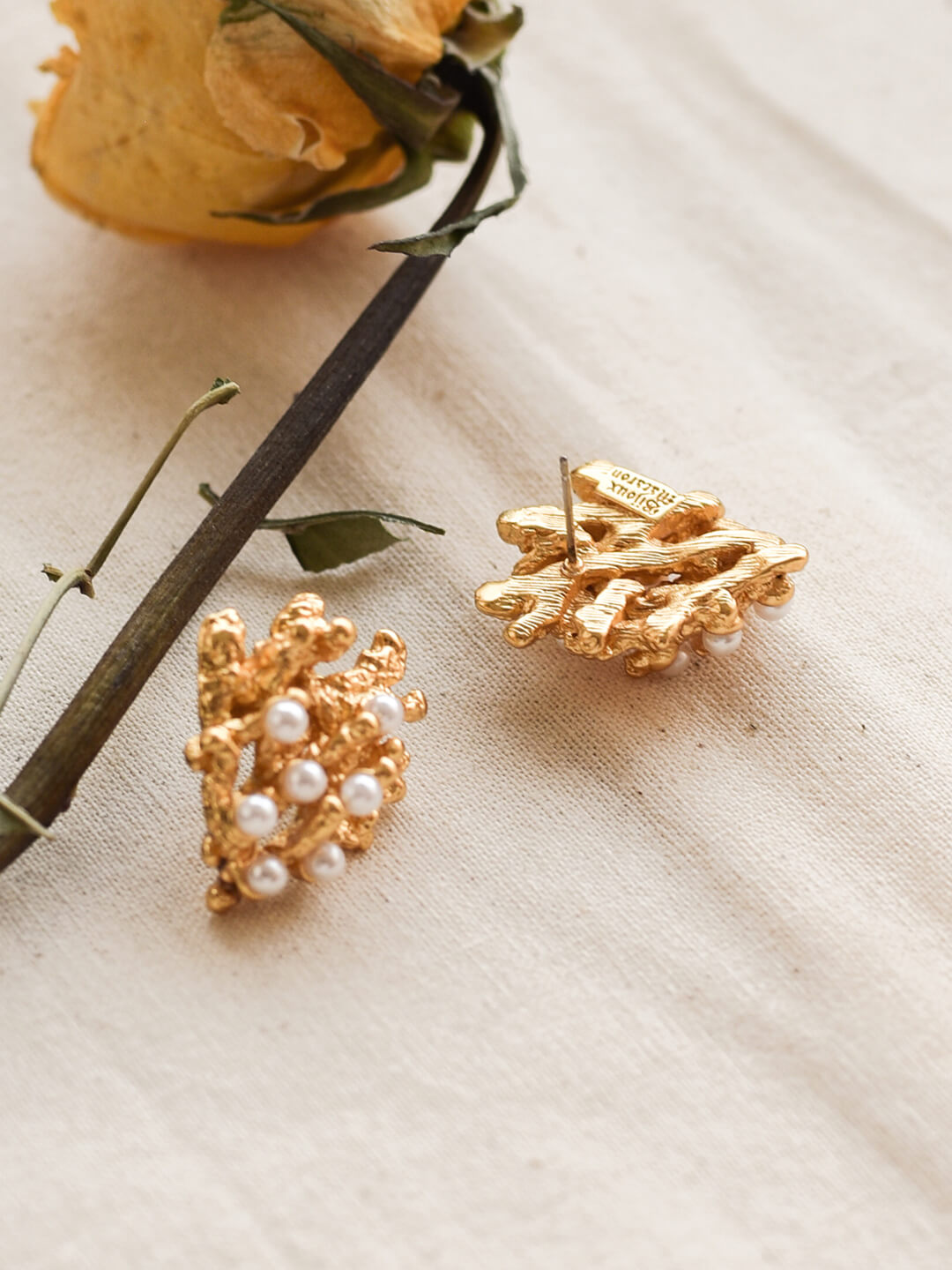 Macaron Pearl Golden Earrings