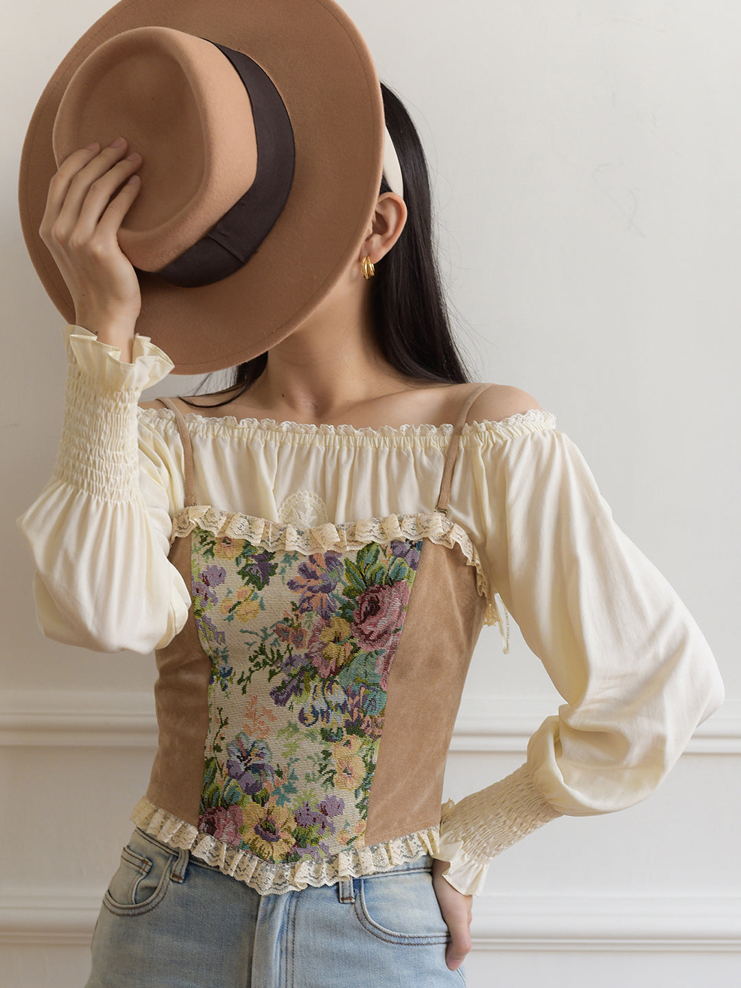 【FINAL SALE】Doreen Vintage One-shoulder Lace Blouse